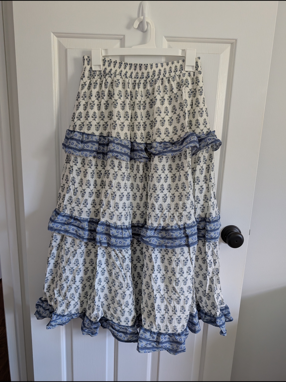 Blu Pepper Women's White and Blue Tiered Ruffle Maxi Skirt Large